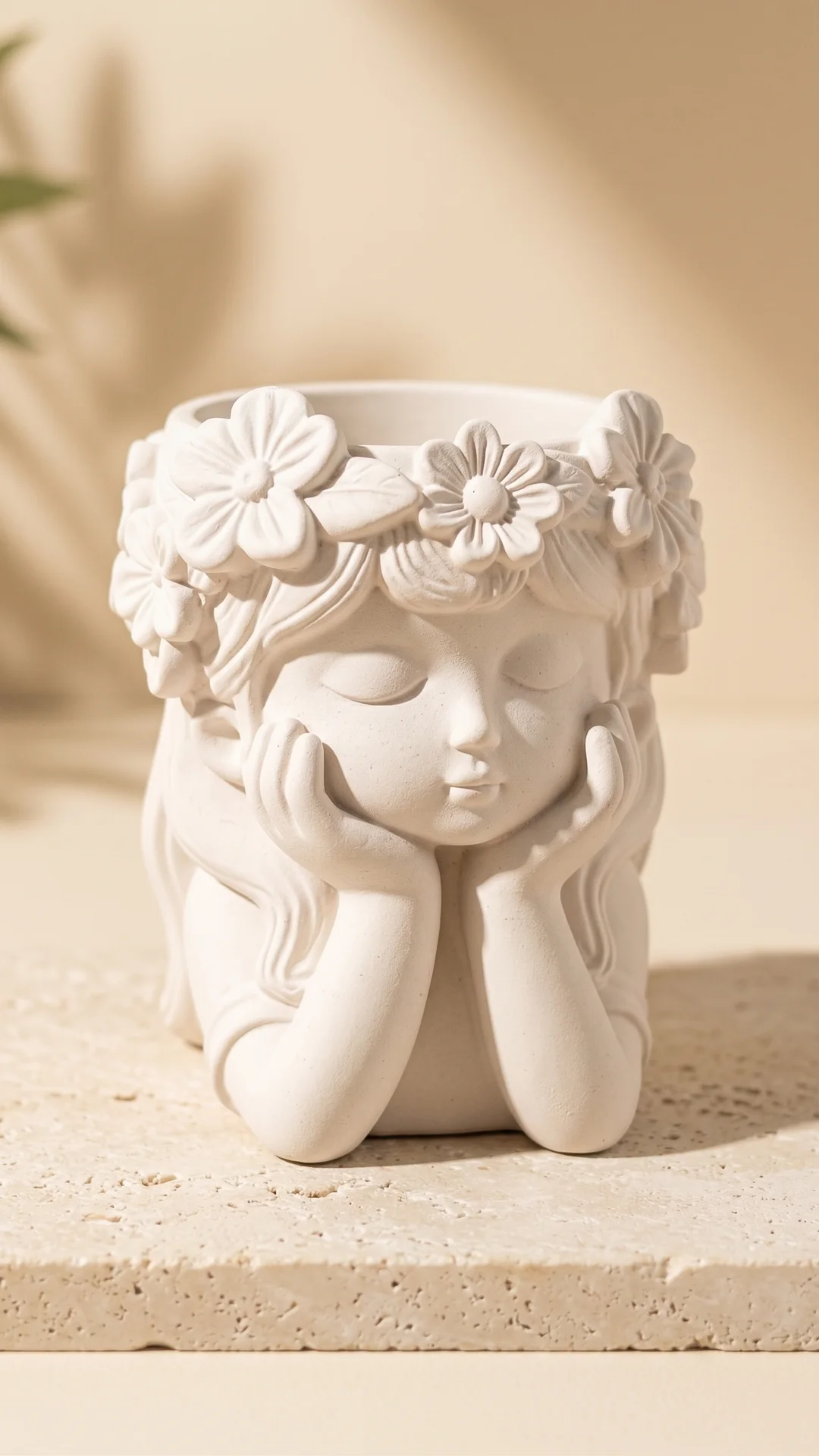Macetero niña floral de yeso cerámico blanco ZEVELLA